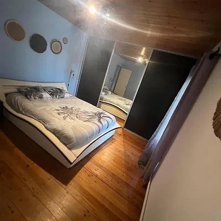 Maison A La Campagne Avec Piscine 12 Pers Genouille (Charente-Maritime)